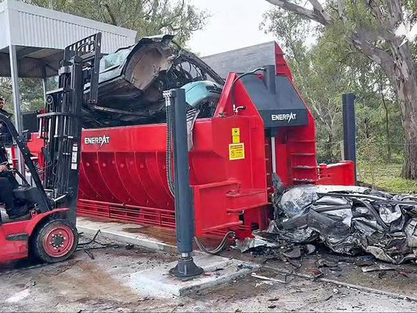 Prensa Compactadora de Autos SCE6000