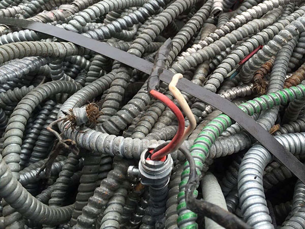 Cable revestido de metal