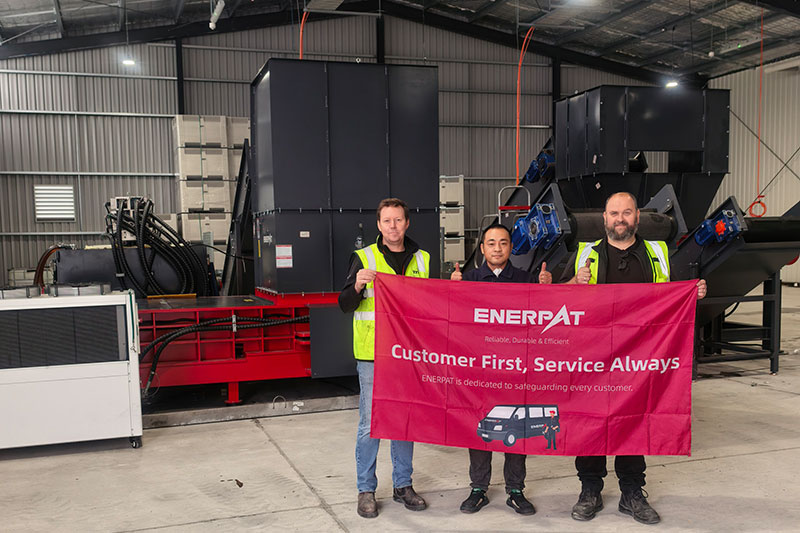 Empacadora de chatarra de metal ENERPAT AMB-H2014-250 y trituradora de doble eje MSB-E1200 instaladas
