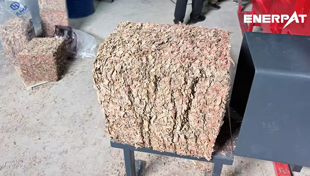 Equipos para viruta y ensacado de madera.