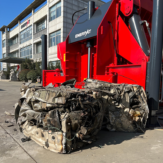 Empacadora hidráulica de automóviles