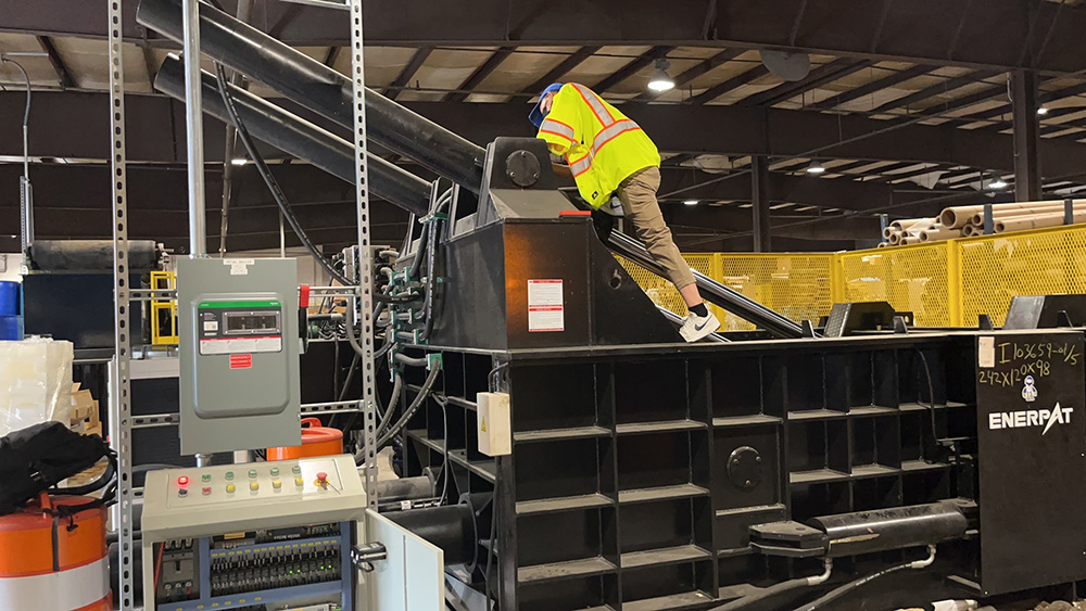 Empacadora de chatarra ENERPAT instalada