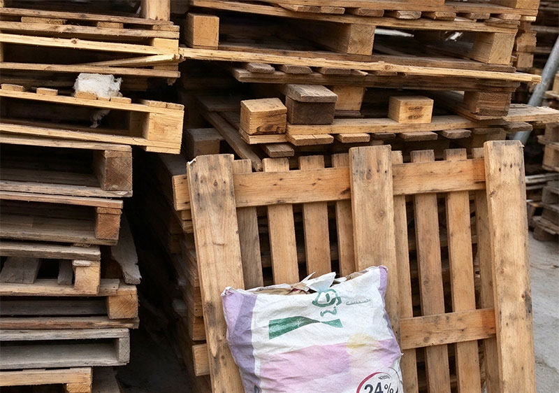 M&aacute;quina de virutas de madera para procesamiento de paletas de madera