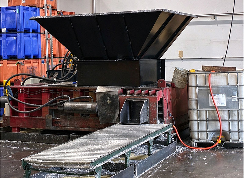 Empacadora de tolva met&aacute;lica y l&iacute;nea de reciclaje de aluminio | Mantenimiento y actualizaci&oacute;n