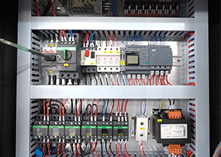 Advanced PLC Control (Siemens/Schneider)