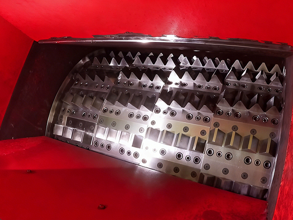 Sistema de corte de acero de aleaci&oacute;n forjado